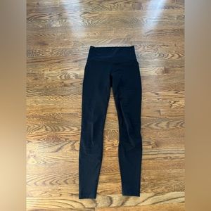 Black Lululemon 28 inch align leggings